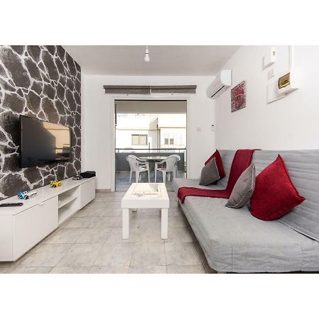 Holiday Apartment ラルナカ エクステリア 写真