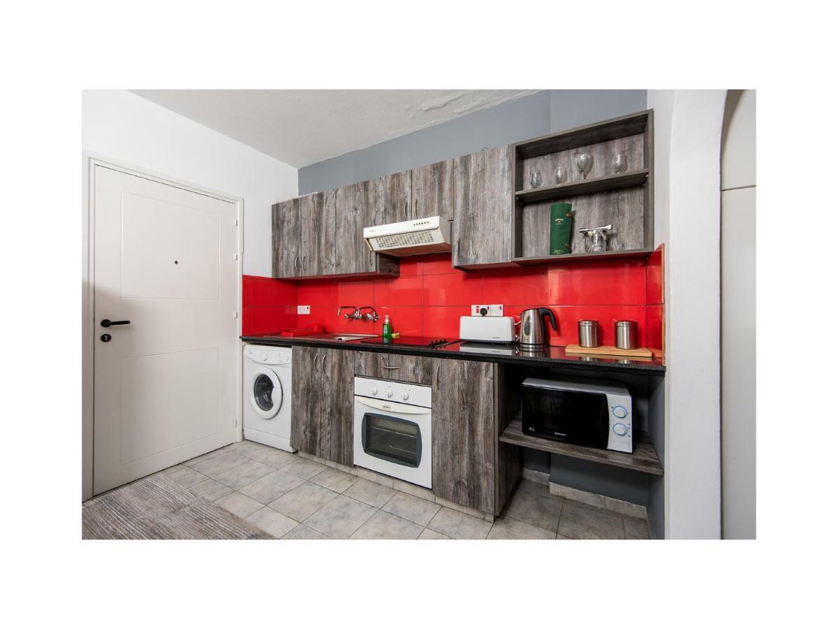Holiday Apartment ラルナカ エクステリア 写真